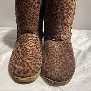 Dawgs womens boots size 8